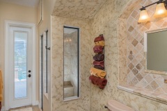 Palm-Beach-Pool-bath